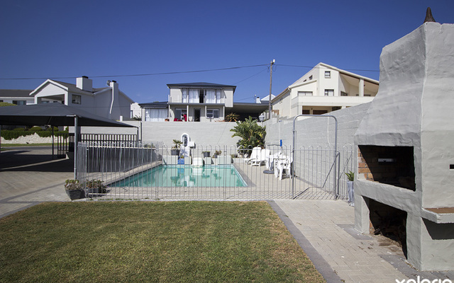 gansbaai_accommodation_on_the_rocks_bead_and_breakfast_swimming_pool_with_braai_1556110728_1584535955