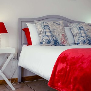 Oom_piet_accomodation_bed_1519913524_1593692857