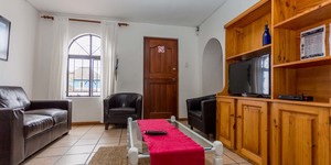 Oom_piet_accomodation_lounge_1519913596_1593692859