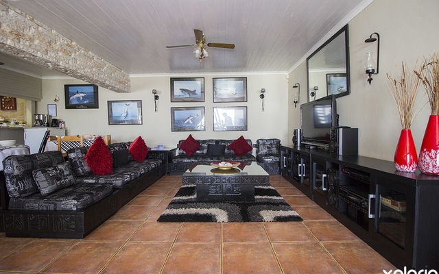 gansbaai_accommodation_on_the_rocks_bead_and_breakfast_ground_floor_living_room_1556110477_1595230158