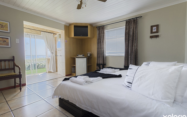 gansbaai_accommodation_on_the_rocks_bead_and_breakfast_leopard_room_1556110578_1595230158