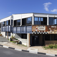 Gansbaai - Oppidek Pub & Mama Mia Pizzeria - Outside View