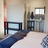 Gansbaai - Amazing Grace B&B - New Dolphin Room