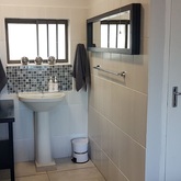 Gansbaai - Amazing Grace B&B - New Dolphin Room