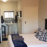 Gansbaai - Amazing Grace B&B - New Dolphin Room