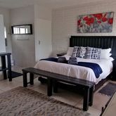 Gansbaai - Amazing Grace B&B - Dolphin Room Size