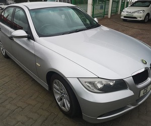 2005 BMW 320i Manual
