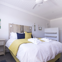 Gansbaai - Boetiek Huis - Unit 1 Main Bedroom