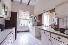 stanford_stanford_hills_manor_house_kitchen_1608209160