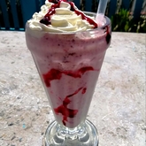 Xplorioâ„¢ Gansbaai - Oppidek Pub & Mama Mia Pizzeria - Berry Surprise Milkshake