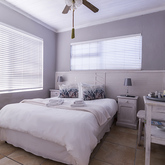 Lily Room - On The Rocks B&B - Xplorioâ„¢ Gansbaai