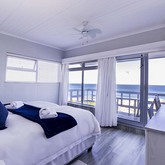 Whale Room View - On The Rocks B&B - Xplorioâ„¢ Gansbaai
