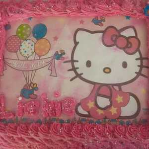 Hello Kitty Cake