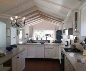 Four Bedroom House Fabulously Placed - Stanford