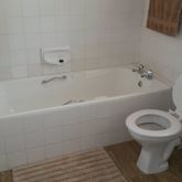 Unit 1 Bathroom - Krabbefontein Heritage Farm Accommodation - Xplorioâ„¢ Grabouw
