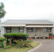 3 Bedroom House For Sale in De Kelders - R1,350,000