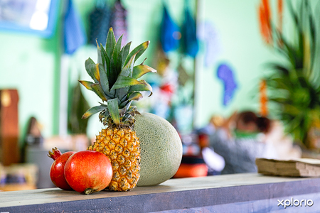 Places_To_Eat_Local_Markets_SYN_8_LoRez_1617264224