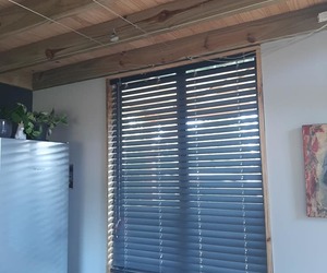 Wooden and See-Through Blinds Installation inÂ Baardskeerdersbos