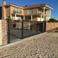 Fence - The Beach House Hub - Xplorioâ„¢ Gansbaai