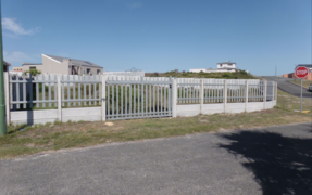582 mÂ² Residential Vacant Land For Sale in Gansbaai -Â R380,000