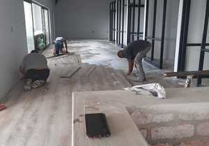 Vinyl Installation atÂ Aqunion