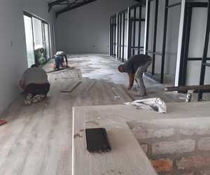 Vinyl Installation atÂ Aqunion