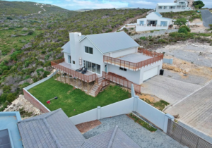 R3,595,000 | 3 Bedroom House For Sale in Struisbaai