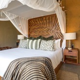 Iron Paint: Earthcote - Paintsmiths Bredasdorp - Xplorioâ„¢ Bredasdorp