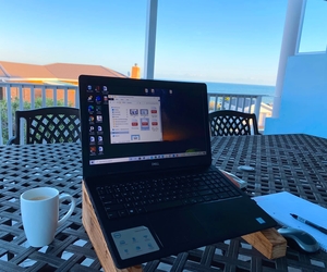 Work fromÂ Aire Del Mar Guesthouse