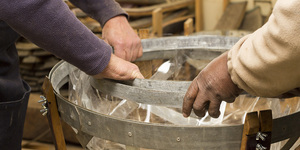 kleinmond_creative_shops_wine_barrel_creations_building_from_scratch_1538045458_1629211459