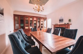 Conference Facility: Modern Boardroom