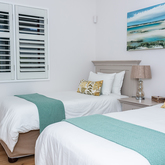 Bayview Apartment 203 - Hermanus Luxury Holiday Homes - Xplorioâ„¢ Hermanus