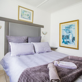Double Bed Room - Agulhas Heights Self-catering Cottages - Xplorioâ„¢ Agulhas