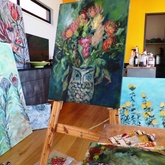 Art Studio, Working on a Fynbos Series - Annelene (Lientjie) van der Colff - Xplorioâ„¢ Gansbaai
