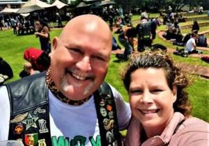 Hulle â€œhardloopâ€ elke jaar met speelgoed om kinderharte bly te maak