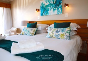 Fresh, White Linen and a Crisp Ocean Breeze