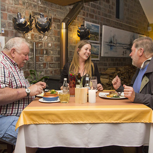 pringle_bay_restaurants_365_bistro_hapy_customers_1538481842_1644560665