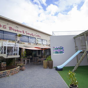 pringle_bay_restaurants_365_bistro_outside_view_1538481776_1644560664