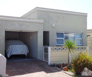 R950,000 | 1 Bedroom House for Sale in Pearly Beach