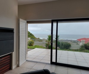 R8,750,000: 4 Bedroom House for Sale in De Kelders