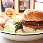 Burger - The Oak and Vigne Cafe - Xplorioâ„¢ Greyton