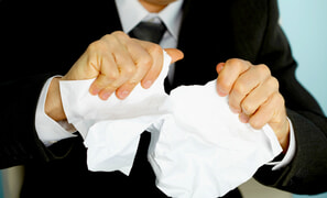 BeÃ«indiging van â€˜n vastetermyndiensooreenkoms: onregmatig of nie?