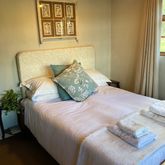 Light Cottage Bedroom - Beloftebos Farm Cottages - Xplorioâ„¢ Stanford