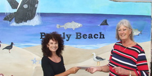 Artist_Ronel_Smuts_with_Chair_Shirley_Coetzee_1649860270_1681290191