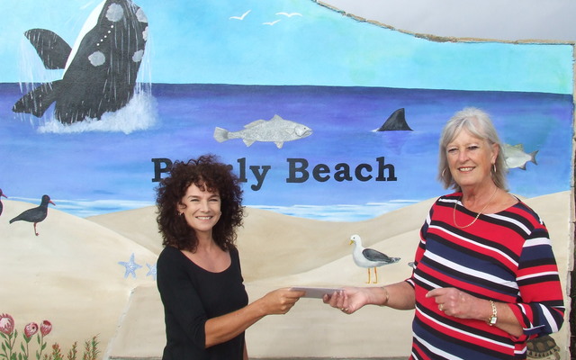 Artist_Ronel_Smuts_with_Chair_Shirley_Coetzee_1649860270_1681290191