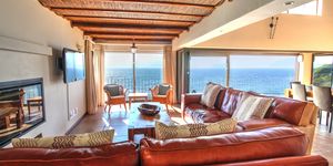 sitting_area_with_fireplace_1562082515_1651558102