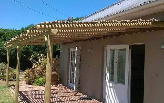 Pergola_in_Kalkbay_1652267225