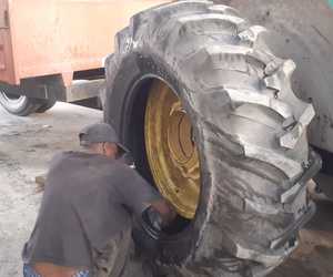 New and Used Truck and Tractor Tyres