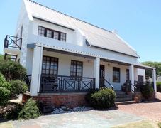 3 Bedroom House For Sale in De Kelders:Â R1,850,000
