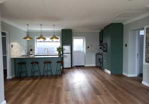 Recent Aspen Vinyl Installation:Â European Oak